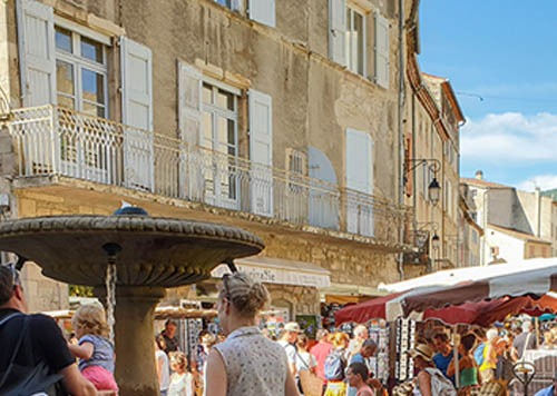 Aller au marché, des dégustations et moments festifs