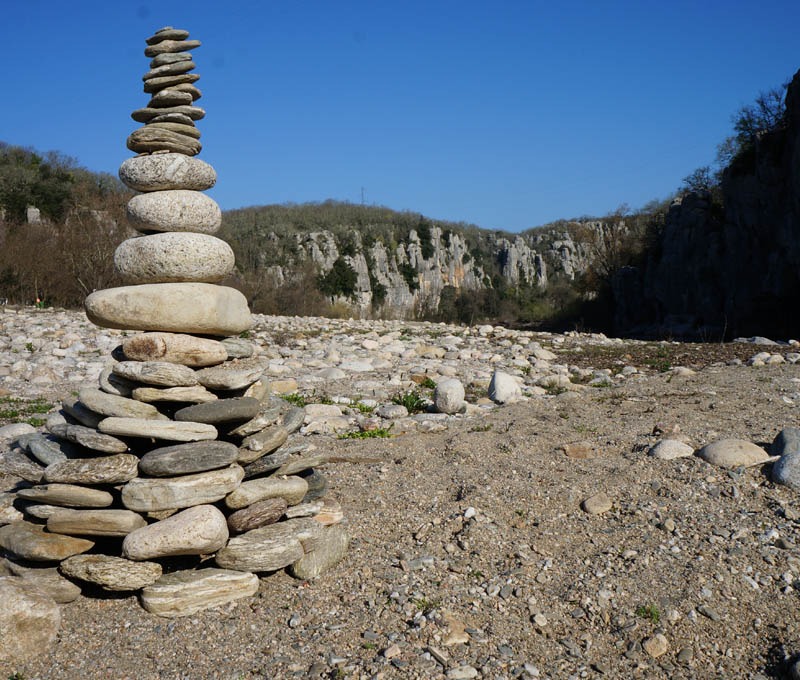 Dolmen et trace de l'homme de Néandertal dans le Chassezac